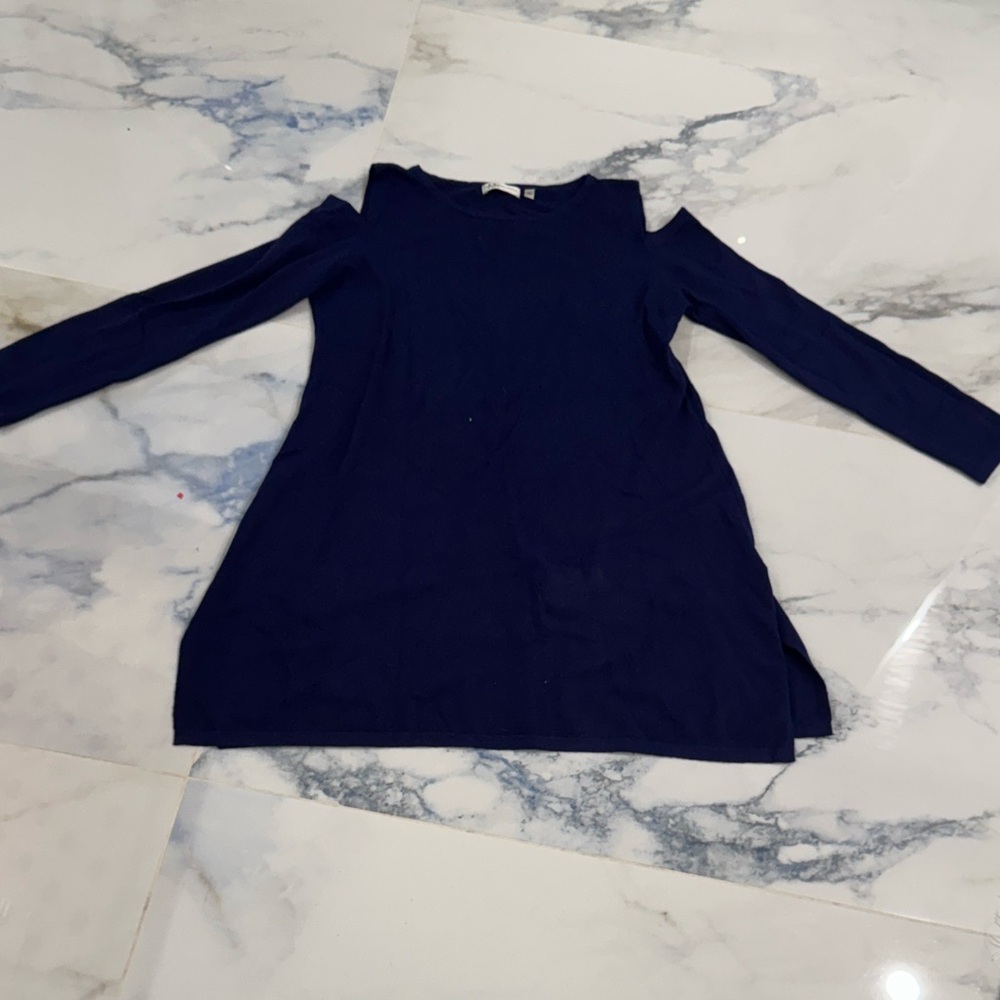 Neiman Marcus Long Sleeve Knit Top